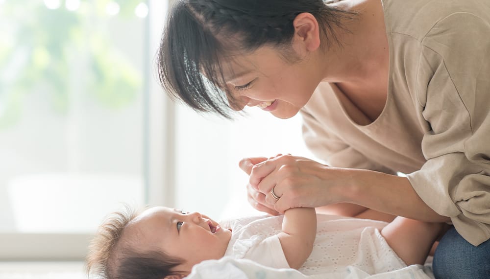 赤ちゃんと母親